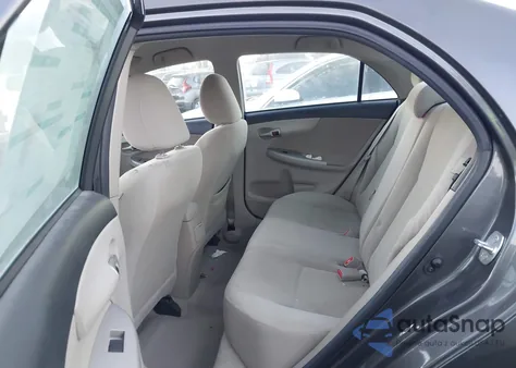 2013 Toyota Corolla Le z USA, uszkodzony, nr VIN 5YFBU4EE3DP103305